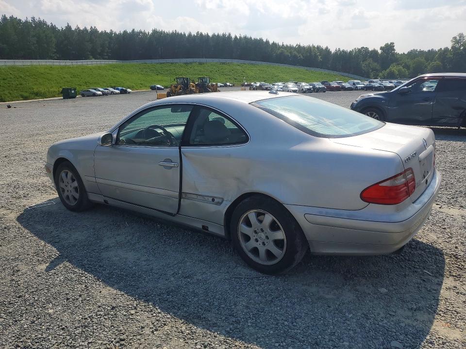 2000 Mercedes-benz Clk მანქანა იყიდება აუქციონზე, vin: WDBLJ65G0YF121024, აუქციონის ნომერი: 62935256