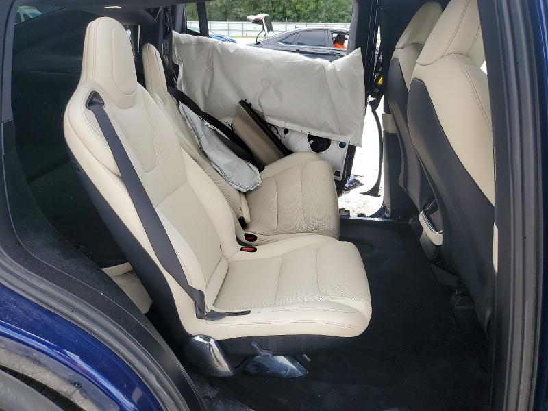 61977476 :رقم المزاد ، 7SAXCBE59PF378614 vin ، 2023 Tesla Model X مزاد بيع