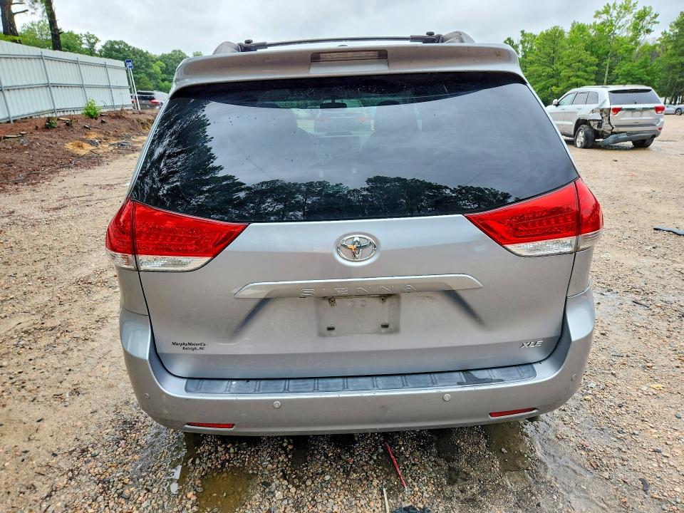 2013 Toyota Sienna მანქანა იყიდება აუქციონზე, vin: 5TDYK3DC9DS363001, აუქციონის ნომერი: 62396836