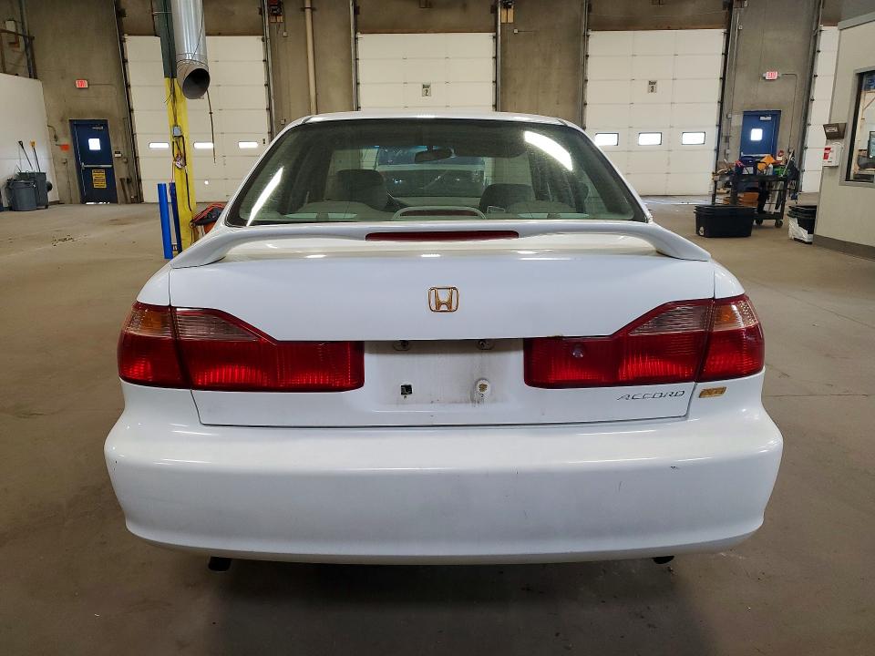 Продажа на аукционе авто 2000 Honda Accord, vin: 1HGCG1658YA049164, номер лота: 62647736