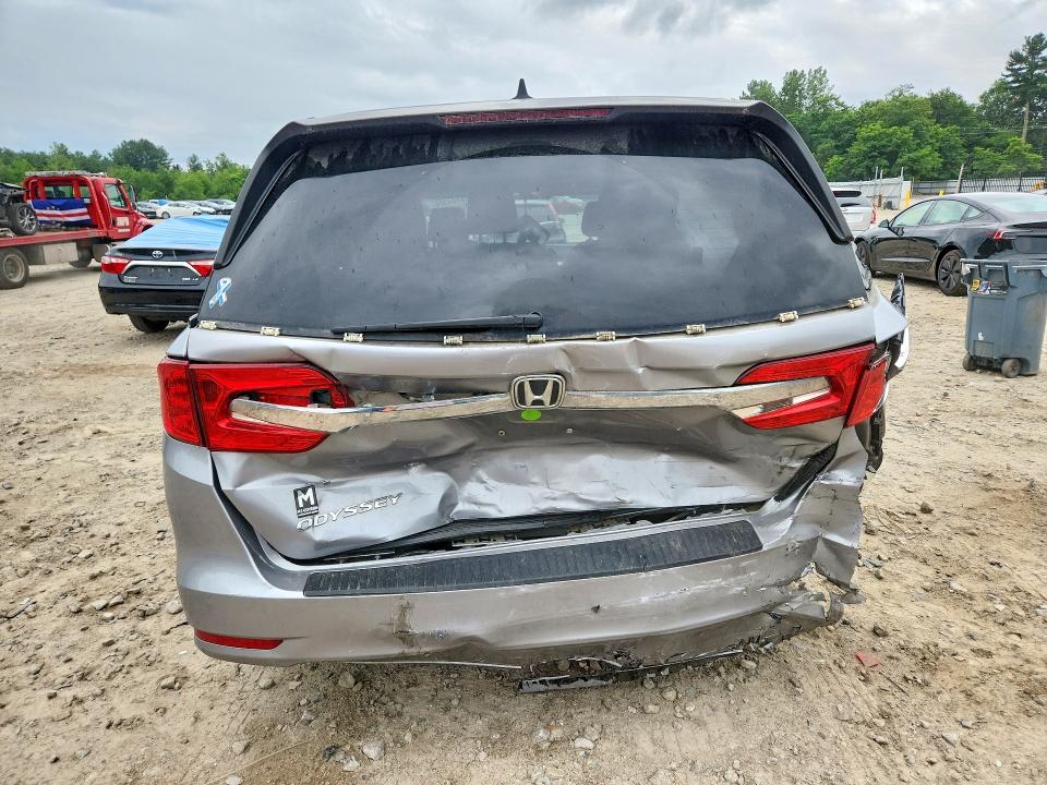 58704306 :رقم المزاد ، 5FNRL6H75JB054884 vin ، 2018 Honda Odyssey مزاد بيع