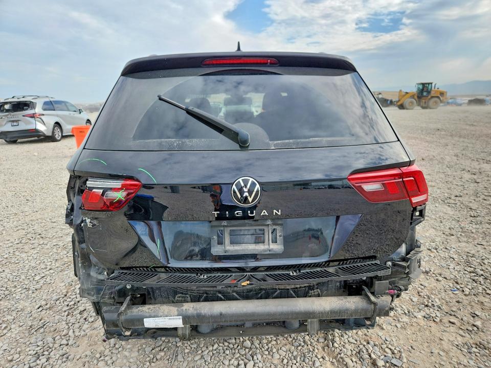61169726 :رقم المزاد ، 3VVCB7AX6PM117182 vin ، 2023 Volkswagen Tiguan مزاد بيع