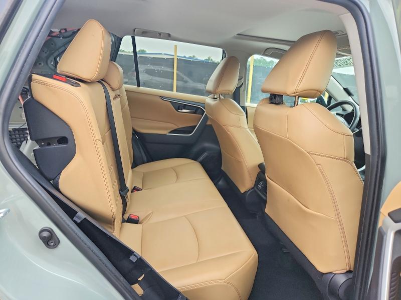 61397516 :رقم المزاد ، 2T3C1RFV7MC088758 vin ، 2021 Toyota Rav4 مزاد بيع