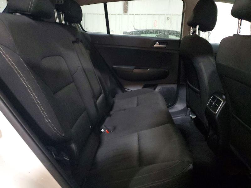 Продажа на аукционе авто 2017 Kia Sportage, vin: KNDPMCAC2H7041150, номер лота: 60428216