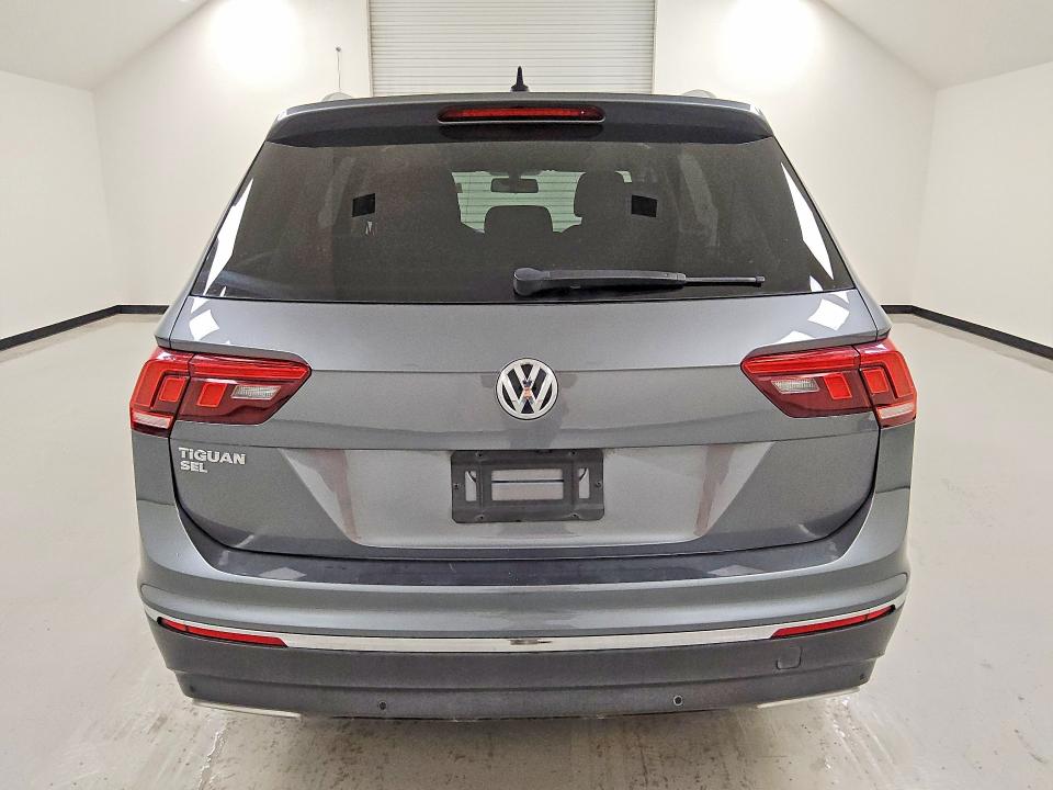 59889036 :رقم المزاد ، 3VV3B7AX0KM156567 vin ، 2019 Volkswagen Tiguan مزاد بيع