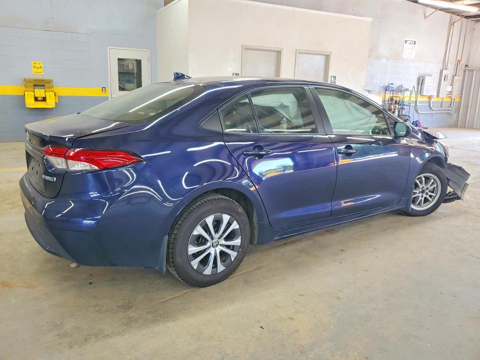 Продаж на аукціоні авто 2022 Toyota Corolla, vin: JTDEAMDE4NJ058775, номер лоту: 61194316