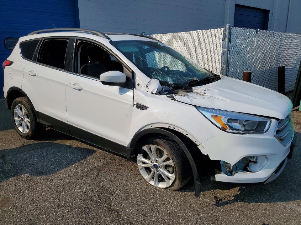Продаж на аукціоні авто 2018 Ford Escape, vin: 1FMCU9GD4JUB45563, номер лоту: 62874236