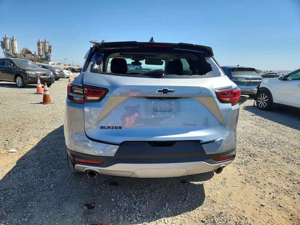 60884396 :رقم المزاد ، 3GNKBDR47PS228121 vin ، 2023 Chevrolet Blazer مزاد بيع