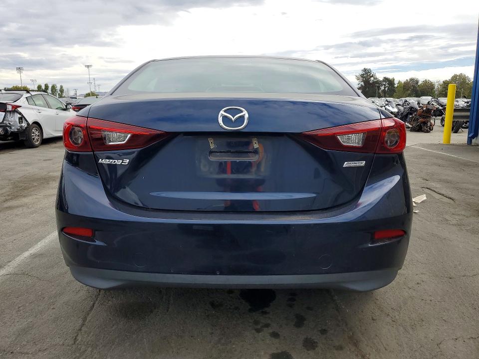 61808246 :رقم المزاد ، 3MZBM1U79FM229242 vin ، 2015 Mazda 3 مزاد بيع