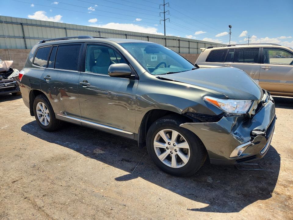 61231966 :رقم المزاد ، 5TDBK3EH9CS104281 vin ، 2012 Toyota Highlander مزاد بيع