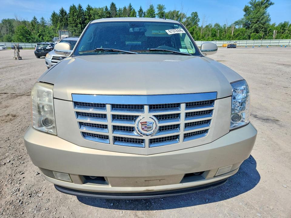 2008 Cadillac Escalade მანქანა იყიდება აუქციონზე, vin: 1GYFK63888R128299, აუქციონის ნომერი: 61372446