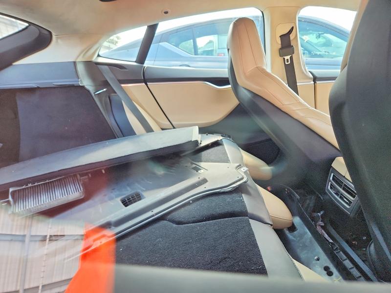 Продажа на аукционе авто 2015 Tesla Model S, vin: 5YJSA1E47FF114353, номер лота: 62977956