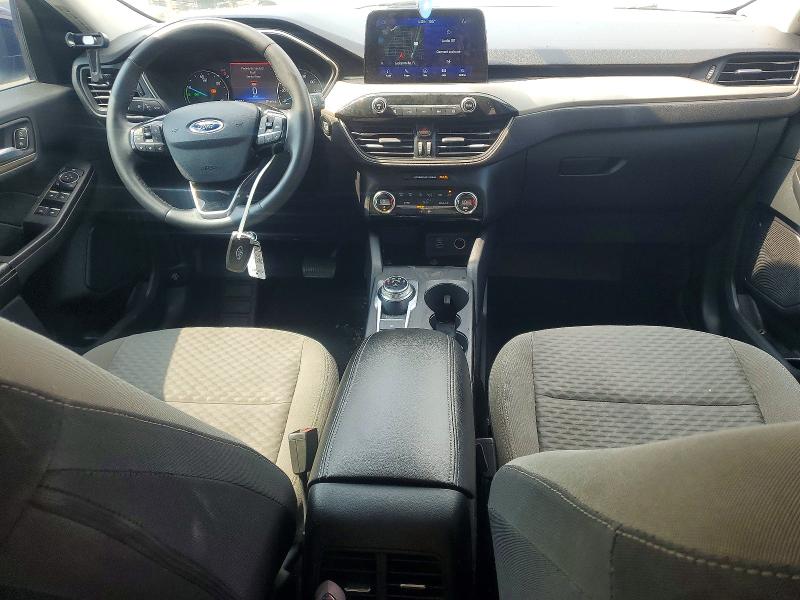 62637396 :رقم المزاد ، 1FMCU0BZ5MUA94478 vin ، 2021 Ford Escape مزاد بيع