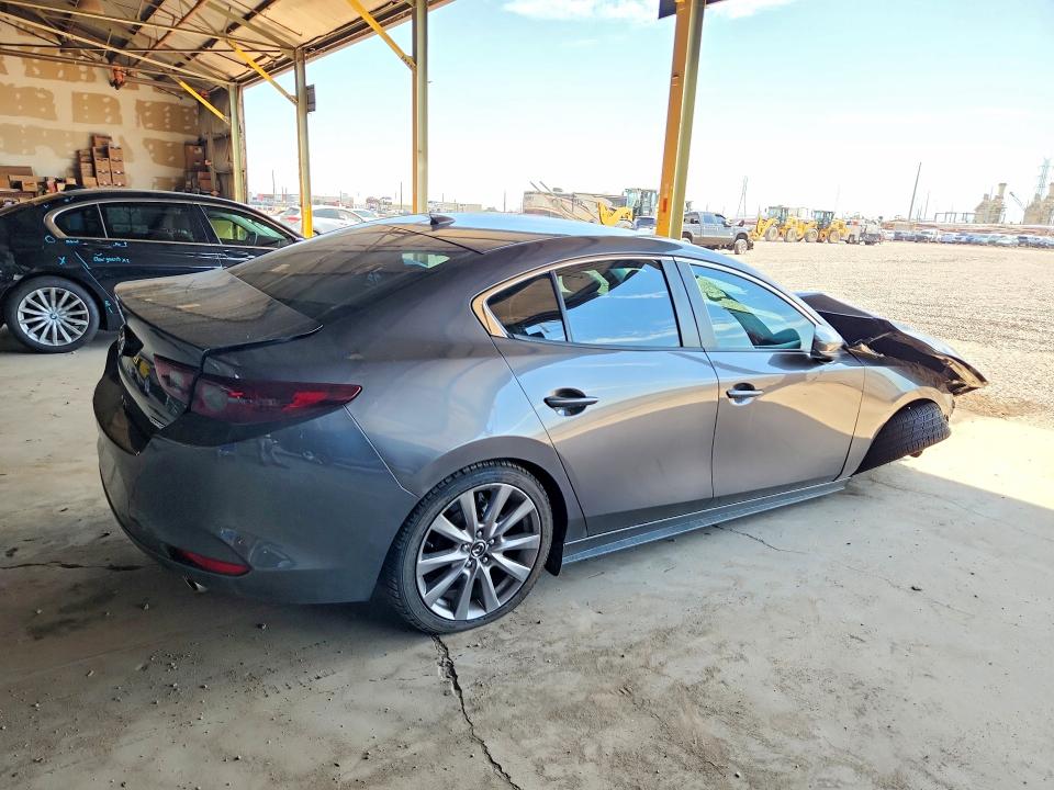 2019 Mazda 3 მანქანა იყიდება აუქციონზე, vin: 3MZBPADLXKM106581, აუქციონის ნომერი: 61751306