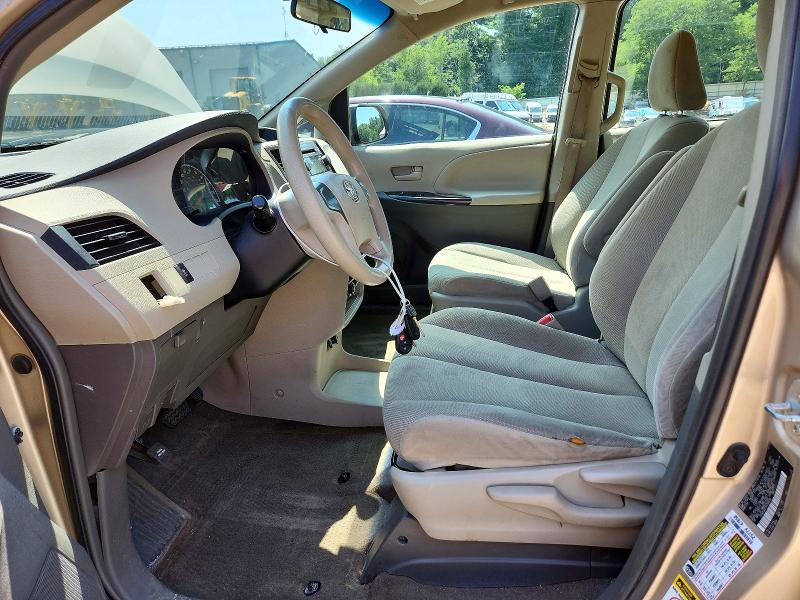 62426746 :رقم المزاد ، 5TDZK3DC2DS360929 vin ، 2013 Toyota Sienna مزاد بيع