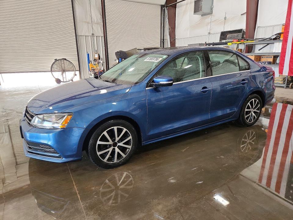 61869786 :رقم المزاد ، 3VWDB7AJ6HM233902 vin ، 2017 Volkswagen Jetta مزاد بيع