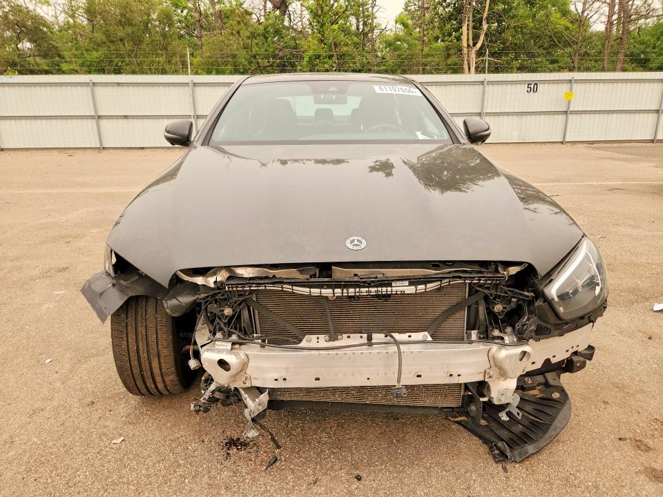 Продажа на аукционе авто 2023 Mercedes-benz E, vin: W1KZF8EB1PB172184, номер лота: 61197656