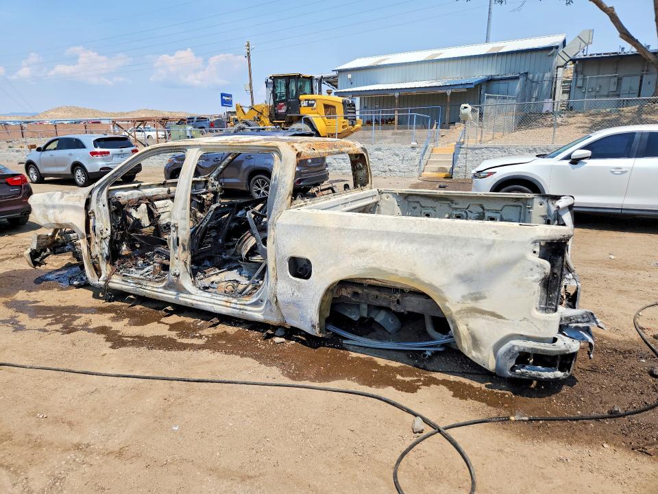 Продажа на аукционе авто 2024 Chevrolet Silverado, vin: 2GCUDEED0R1168933, номер лота: 59734186