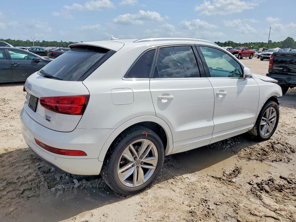 61511956 :رقم المزاد ، WA1EFCFS8GR011956 vin ، 2016 Audi Q3 مزاد بيع