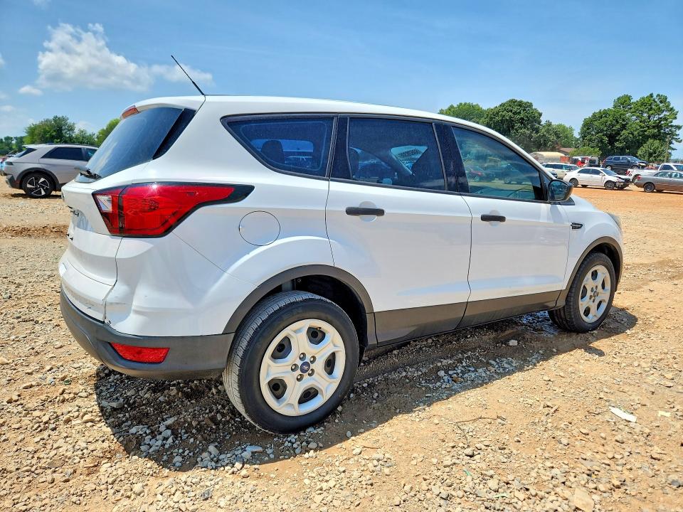 60628306 :رقم المزاد ، 1FMCU0F71KUA44327 vin ، 2019 Ford Escape مزاد بيع