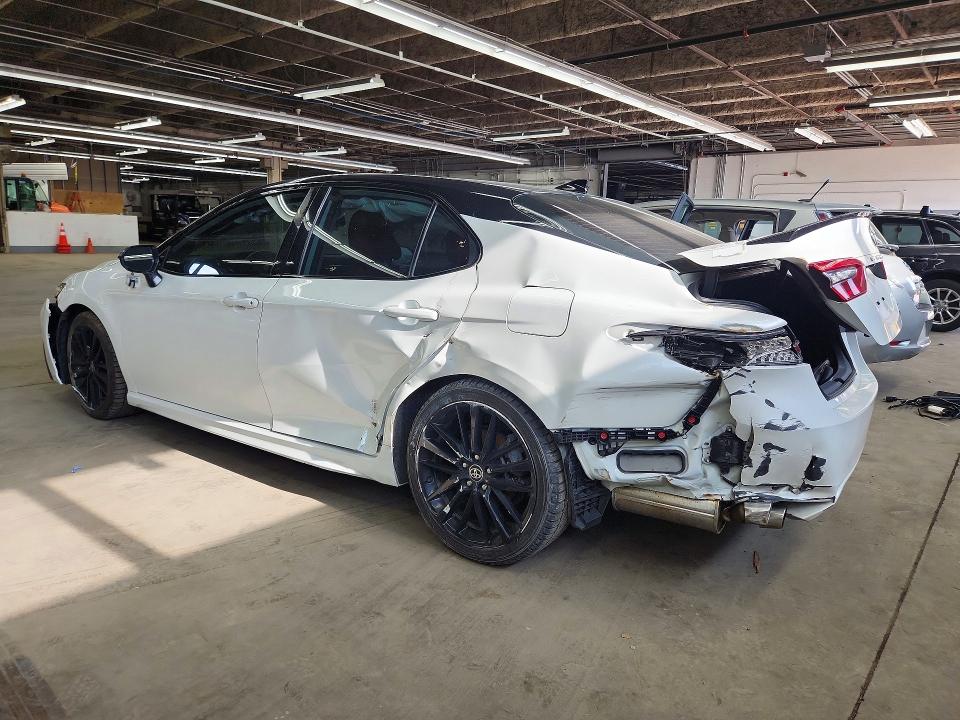 59811106 :رقم المزاد ، 4T1K31AK6RU068732 vin ، 2024 Toyota Camry Hybrid مزاد بيع