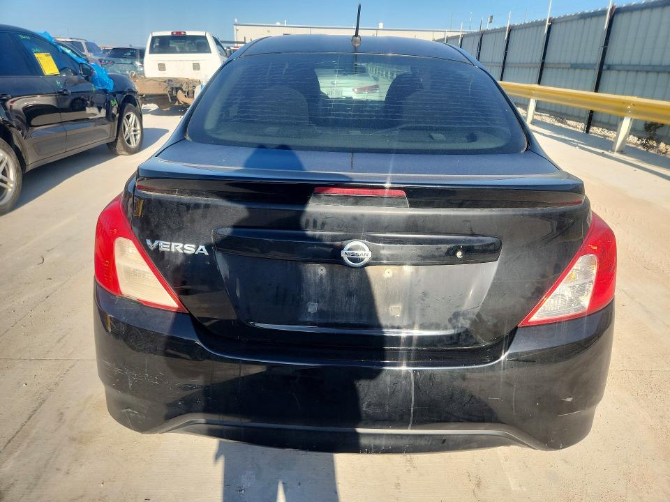 2018 Nissan Versa მანქანა იყიდება აუქციონზე, vin: 3N1CN7AP0JL814708, აუქციონის ნომერი: 62325906