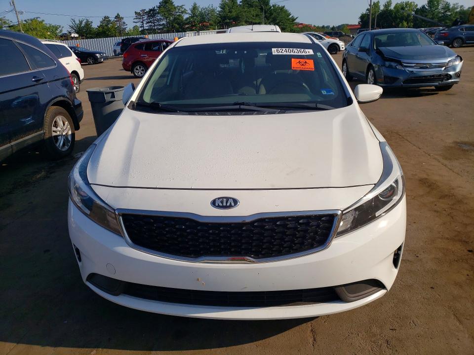 62406366 :رقم المزاد ، 3KPFK4A75HE083001 vin ، 2017 Kia Forte مزاد بيع
