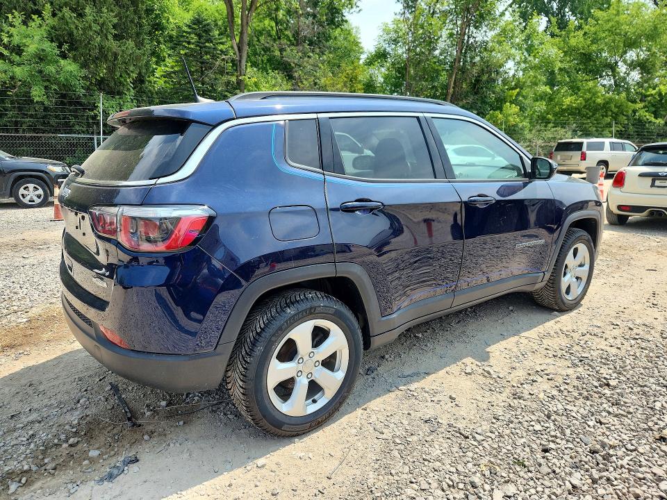 61079476 :رقم المزاد ، 3C4NJDBB8KT839666 vin ، 2019 Jeep Compass مزاد بيع