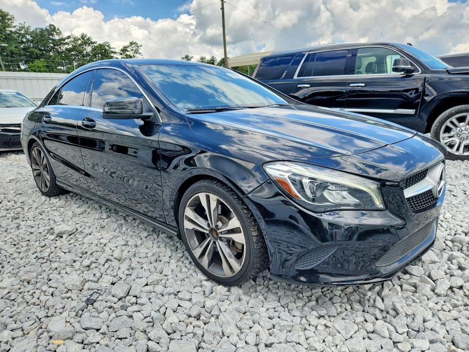 61295716 :رقم المزاد ، WDDSJ4EB6JN600507 vin ، 2018 Mercedes-benz Cla مزاد بيع