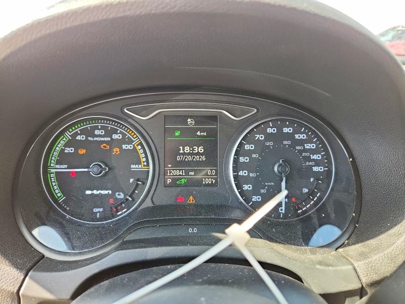62034956 :رقم المزاد ، WAUUPBFF0HA044717 vin ، 2017 Audi A3 مزاد بيع