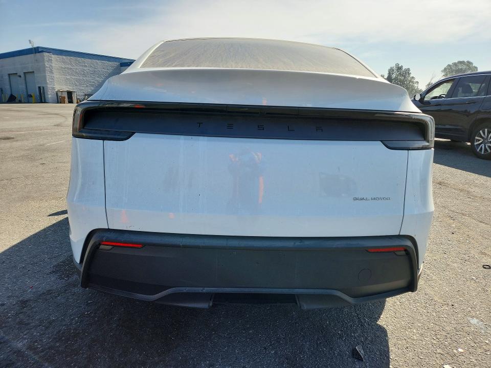 62797266 :رقم المزاد ، 7SAYGDEE8TF391191 vin ، 2026 Tesla Model Y مزاد بيع