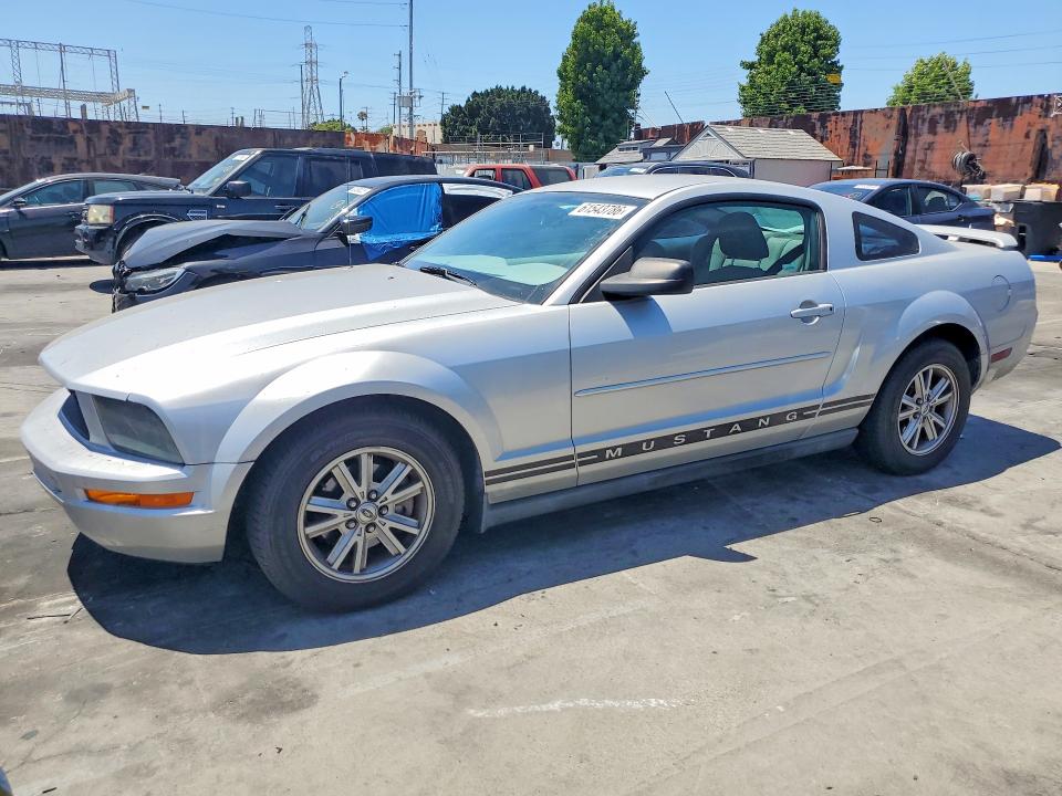 Auction sale of the 2005 Ford Mustang, vin: 1ZVFT80N255210781, lot number: 61543786