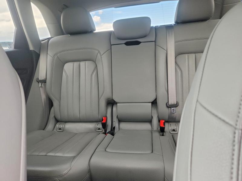 60458146 :رقم المزاد ، WA1BNAFYXJ2233123 vin ، 2018 Audi Q5 مزاد بيع