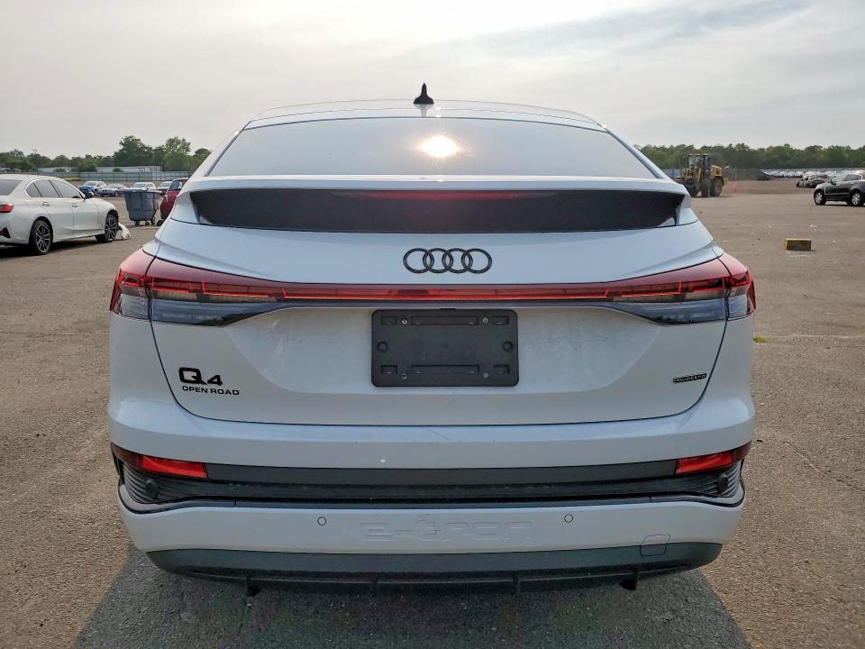 Продаж на аукціоні авто 2022 Audi Q4 E-tron, vin: WA132BFZ9NP042734, номер лоту: 60259136