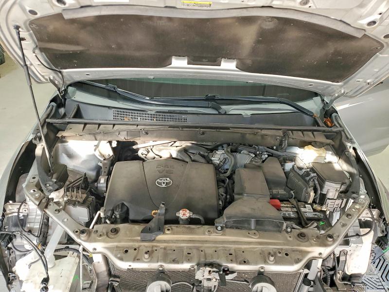 60449966 :رقم المزاد ، 5TDBZRFH5JS805880 vin ، 2018 Toyota Highlander مزاد بيع