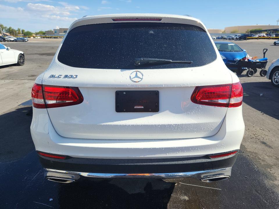 62098266 :رقم المزاد ، WDC0G4JB2HF271485 vin ، 2017 Mercedes-benz Glc مزاد بيع