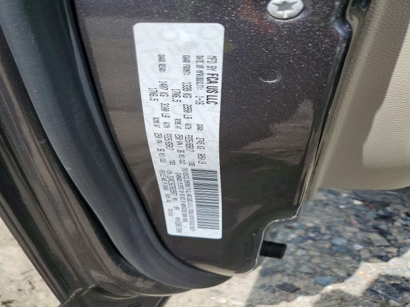 60879796 :رقم المزاد ، 2C4RC1BG7GR295077 vin ، 2016 Chrysler Town & Country مزاد بيع