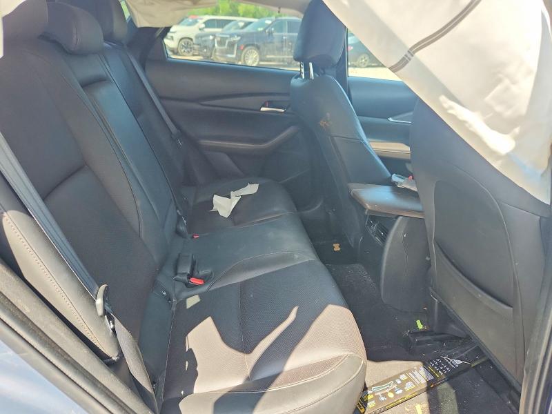 62443876 :رقم المزاد ، 3MVDMBDMXMM221251 vin ، 2021 Mazda Cx-30 مزاد بيع