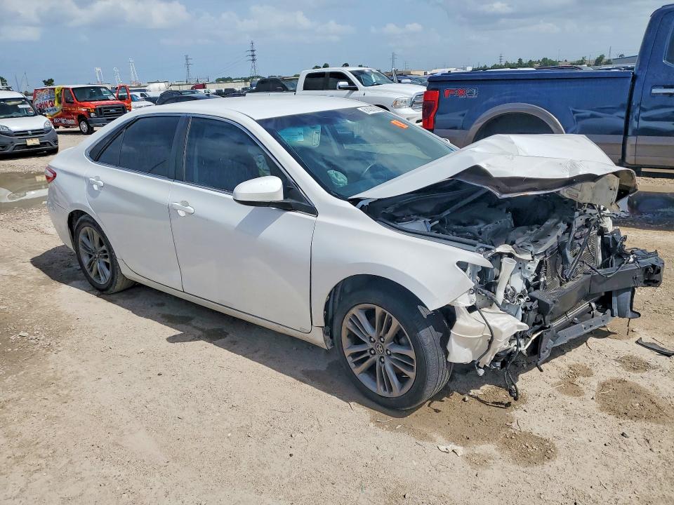 61436186 :رقم المزاد ، 4T1BF1FK1HU406682 vin ، 2017 Toyota Camry مزاد بيع