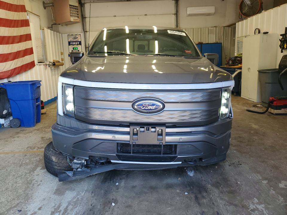 Продажа на аукционе авто 2023 Ford F150, vin: 1FT6W1EVXPWG21403, номер лота: 62645266