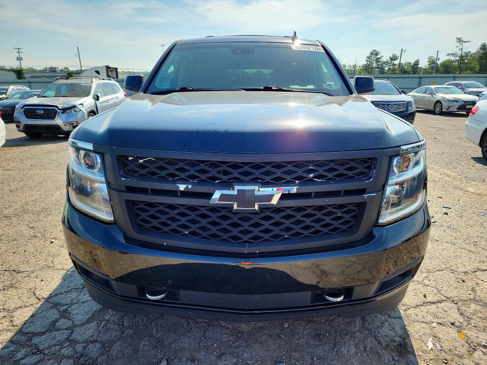Продажа на аукционе авто 2017 Chevrolet Suburban, vin: 1GNSKHKC7HR374130, номер лота: 60692126