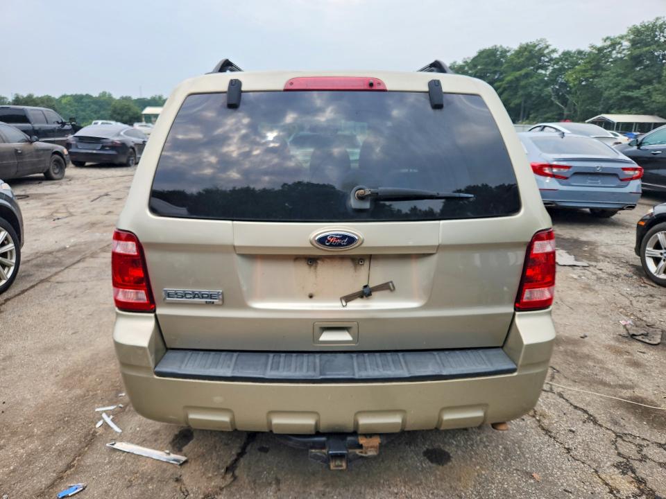 2010 Ford Escape მანქანა იყიდება აუქციონზე, vin: 1FMCU0D71AKD25864, აუქციონის ნომერი: 62906366