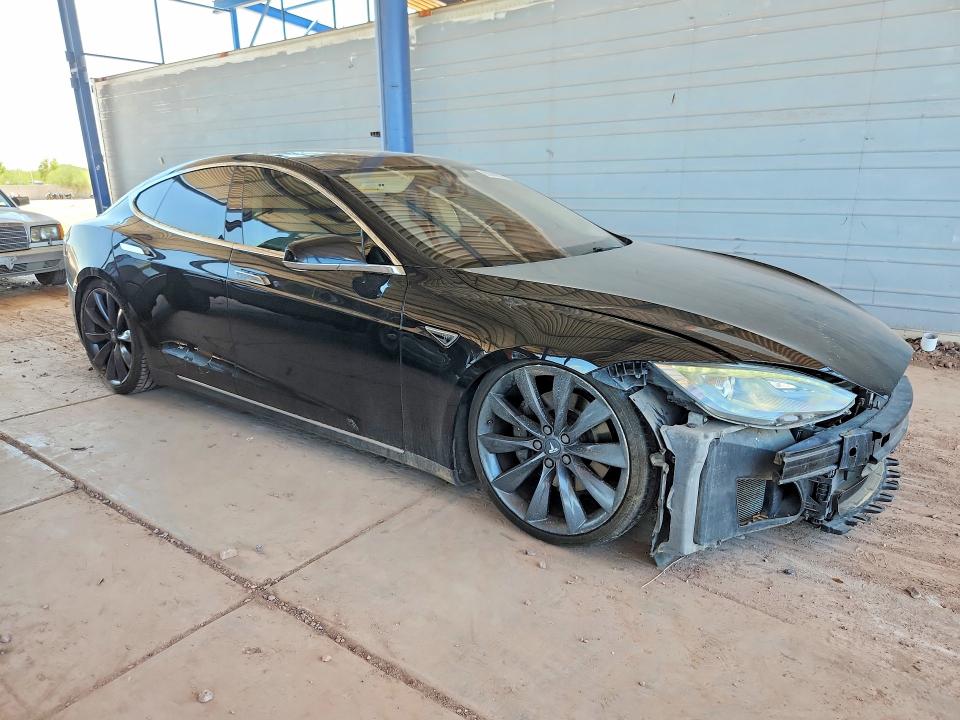 2013 Tesla Model S მანქანა იყიდება აუქციონზე, vin: 5YJSA1DP0DFP15418, აუქციონის ნომერი: 62860636