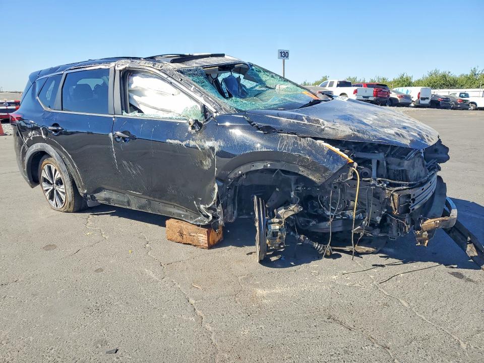 62709456 :رقم المزاد ، 5N1BT3BA8PC880375 vin ، 2023 Nissan Rogue مزاد بيع