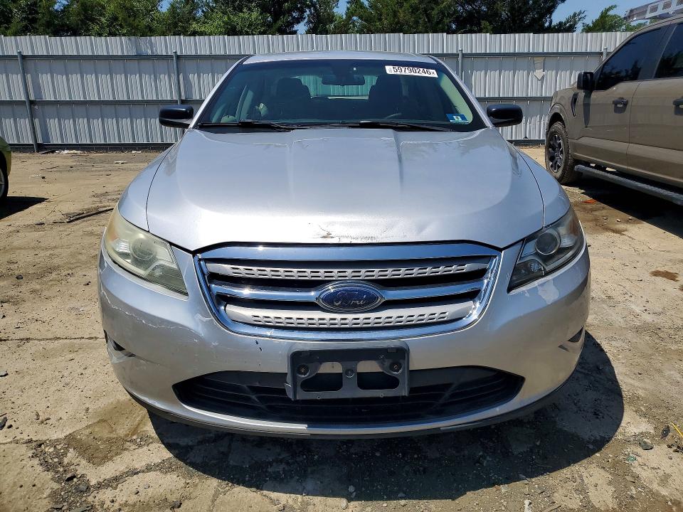 59790246 :رقم المزاد ، 1FAHP2DW0AG131453 vin ، 2010 Ford Taurus مزاد بيع