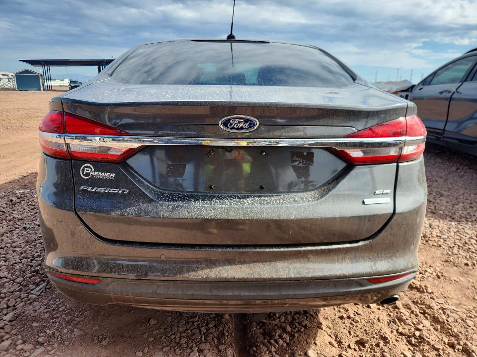 60520786 :رقم المزاد ، 3FA6P0HD5HR299421 vin ، 2017 Ford Fusion مزاد بيع