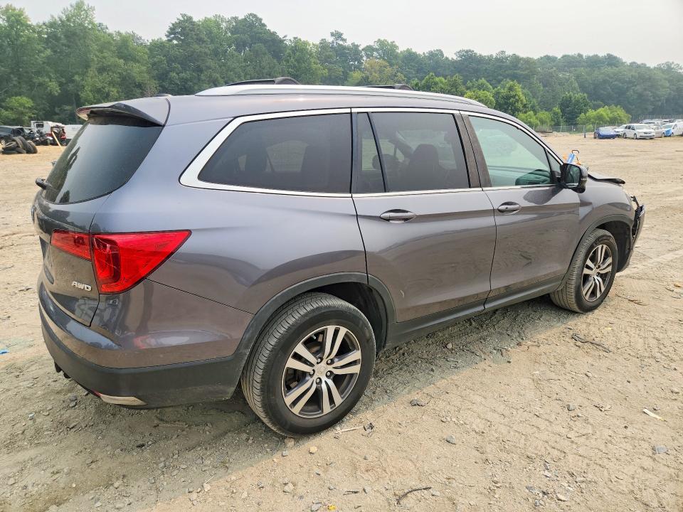61286786 :رقم المزاد ، 5FNYF6H70GB126375 vin ، 2016 Honda Pilot مزاد بيع