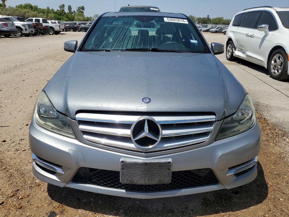 63025616 :رقم المزاد ، WDDGF8AB6DG141850 vin ، 2013 Mercedes-benz C مزاد بيع