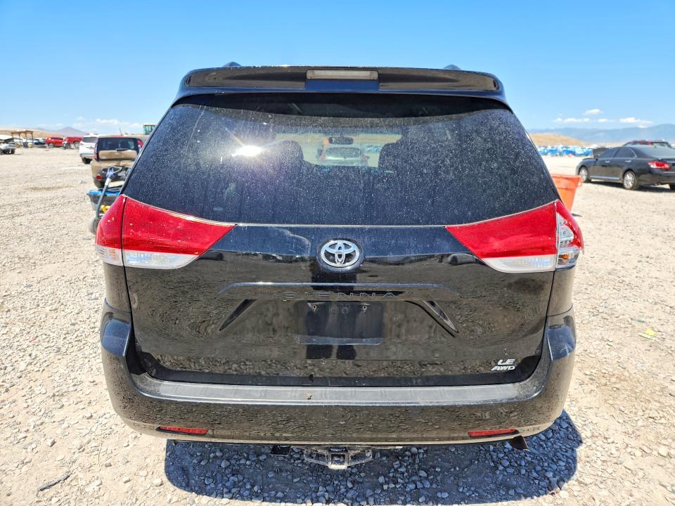 60796826 :رقم المزاد ، 5TDJK3DCXCS040740 vin ، 2012 Toyota Sienna مزاد بيع