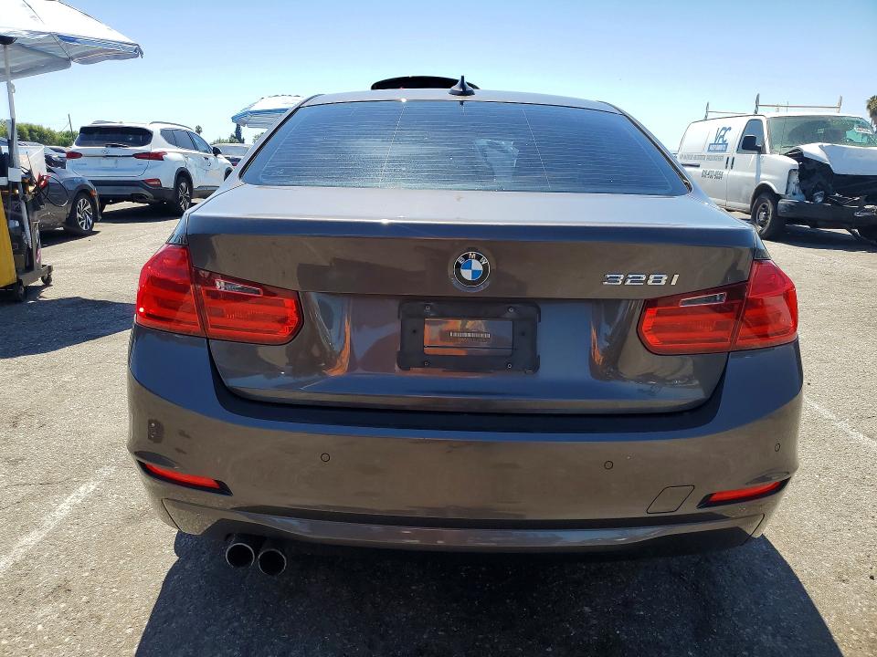 2012 Bmw 328 მანქანა იყიდება აუქციონზე, vin: WBA3A5G59CNP18238, აუქციონის ნომერი: 59608306